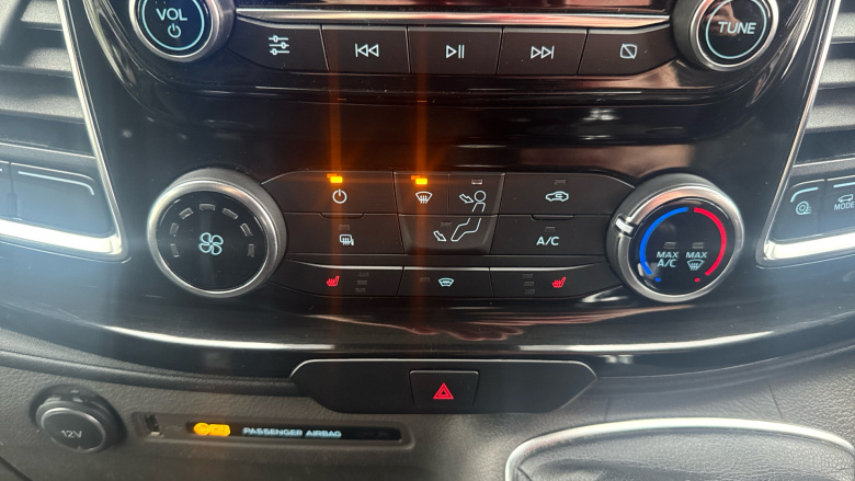 Ford Transit Custom 280 L1 Diesel Fwd 2.0 EcoBlue 130ps Low Roof Limited Van